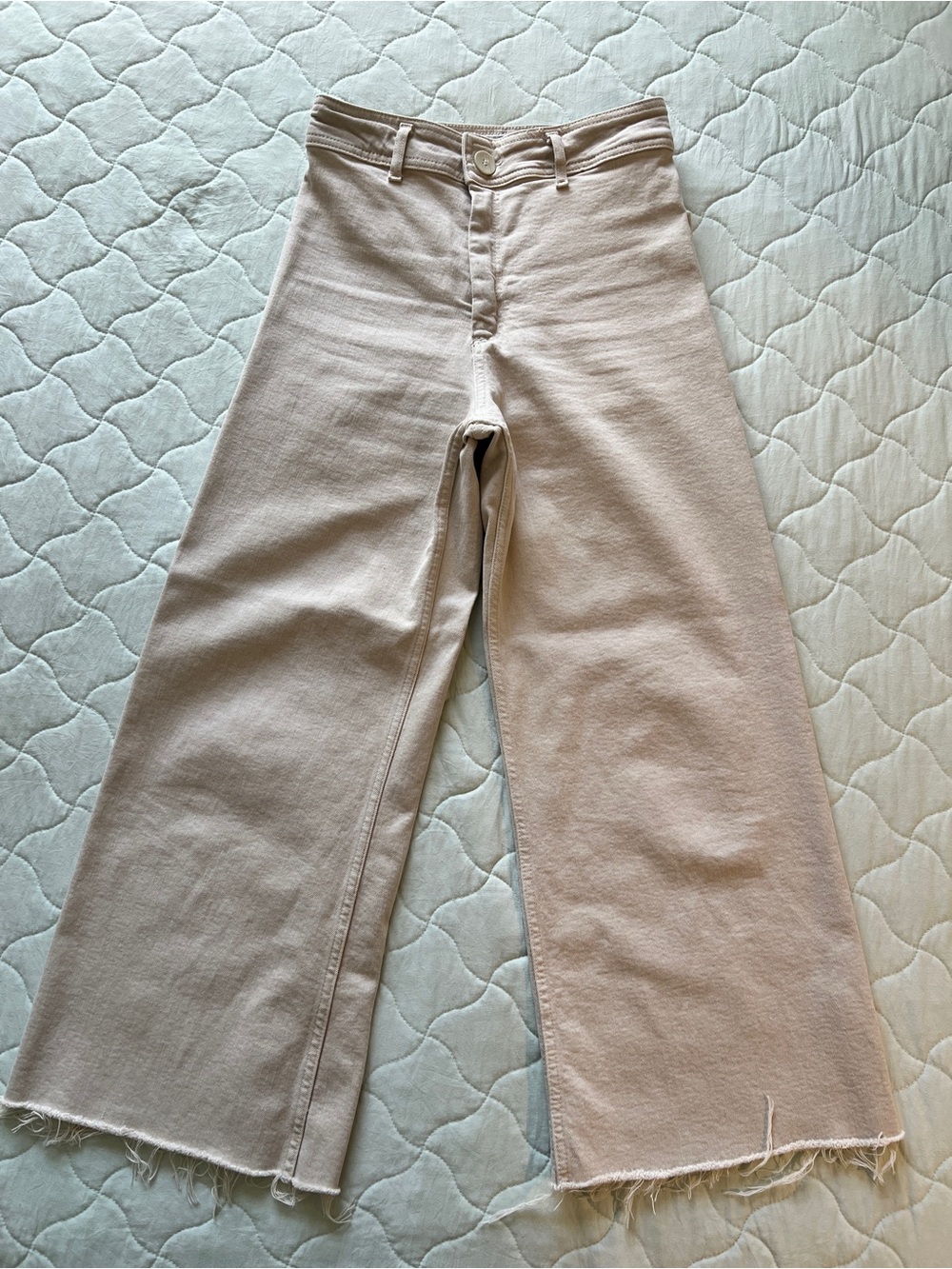 Zara Wide-Leg High-Rise Jeans in Light Beige